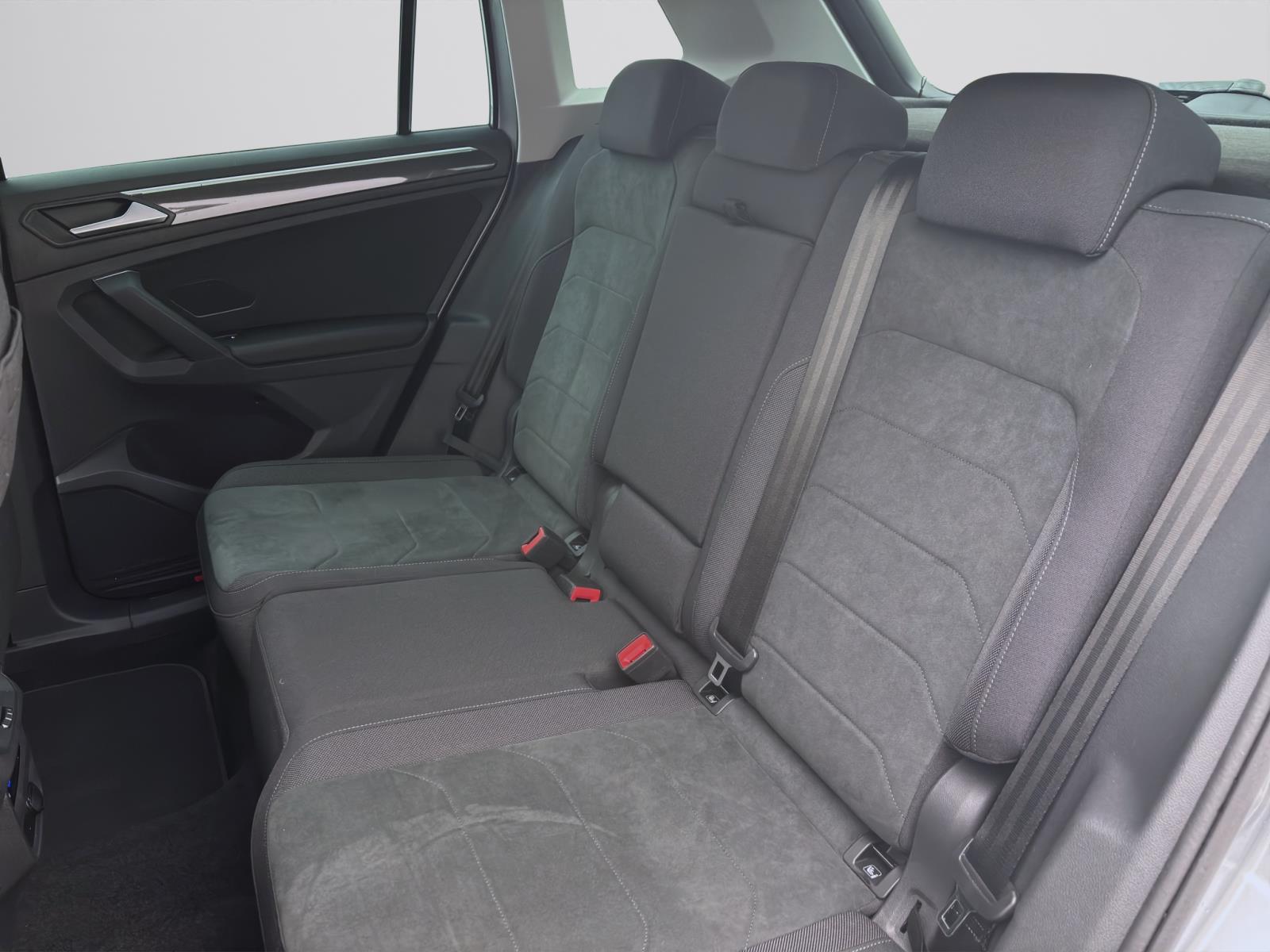 Volkswagen Tiguan 1.5 TSI DSG ELEGANCE NAVI IQ.LIGHT KAMERA HuD