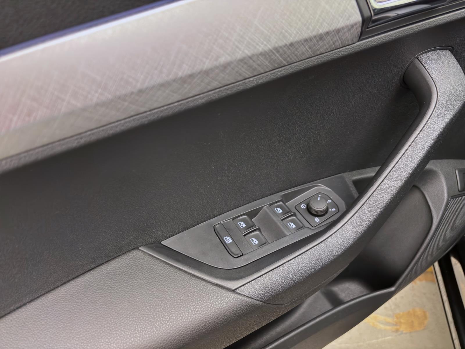 Skoda Karoq 1.5 TSI AMBITION PDC MATRIX KAMERA