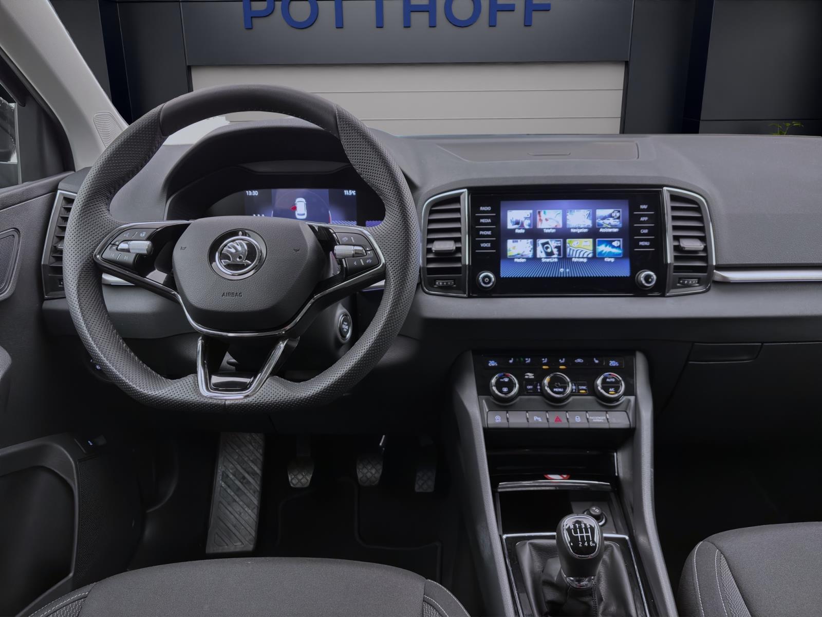 Skoda Karoq 1.5 TSI AMBITION PDC MATRIX KAMERA