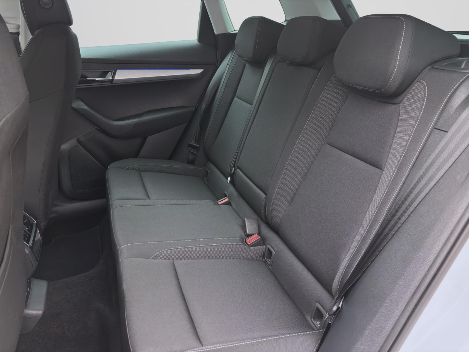 Skoda Karoq 1.5 TSI AMBITION LM17 MATRIX PDC KESSY
