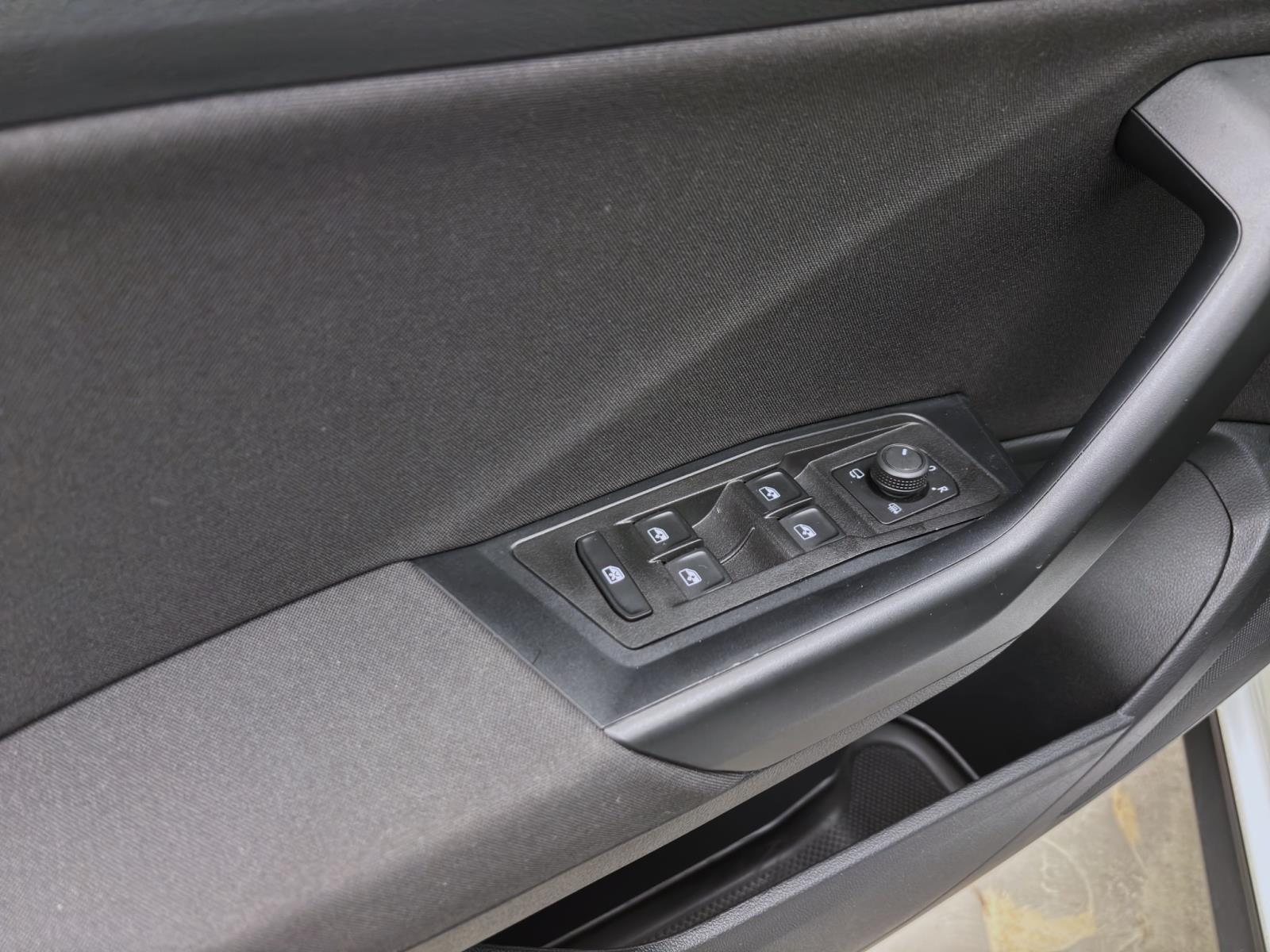 Volkswagen T-Roc 1.0 TSI LIFE NAVI SITZHZG KLIMA PDC