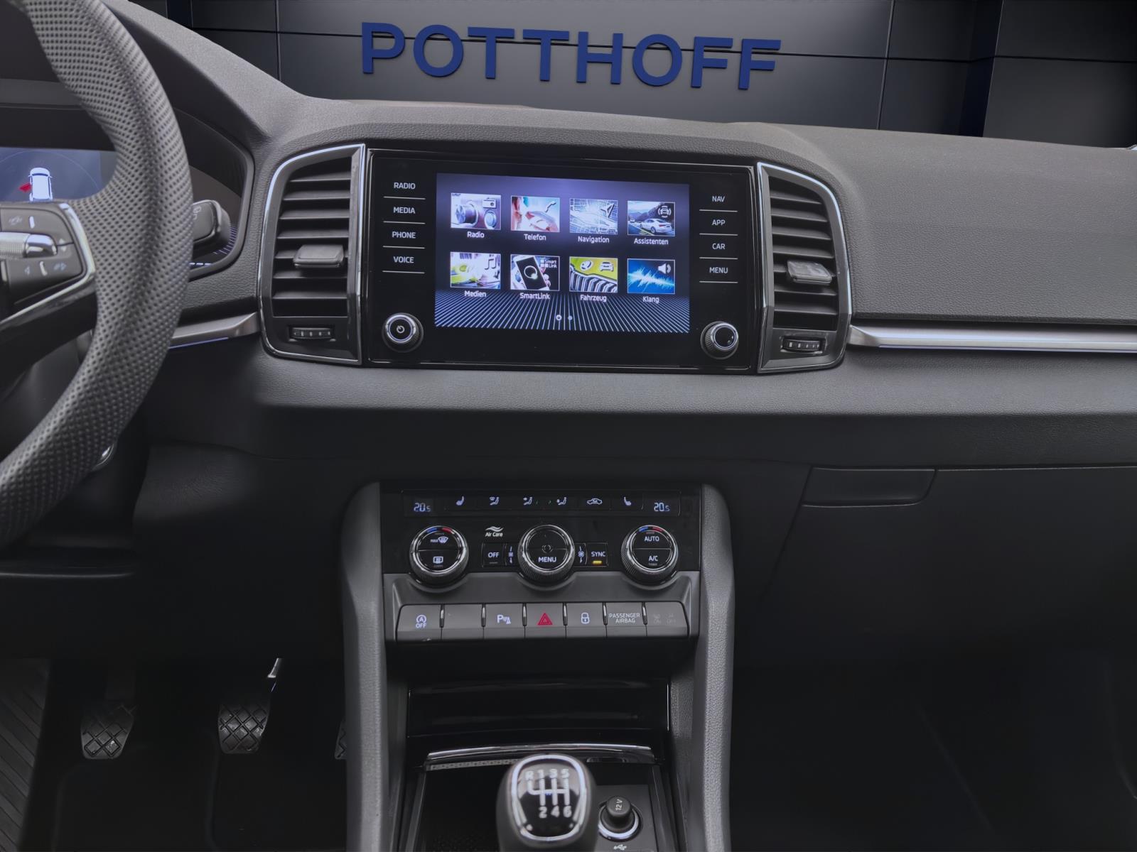 Skoda Karoq 1.5 TSI AMBITION KAMERA PDC SITZHZG