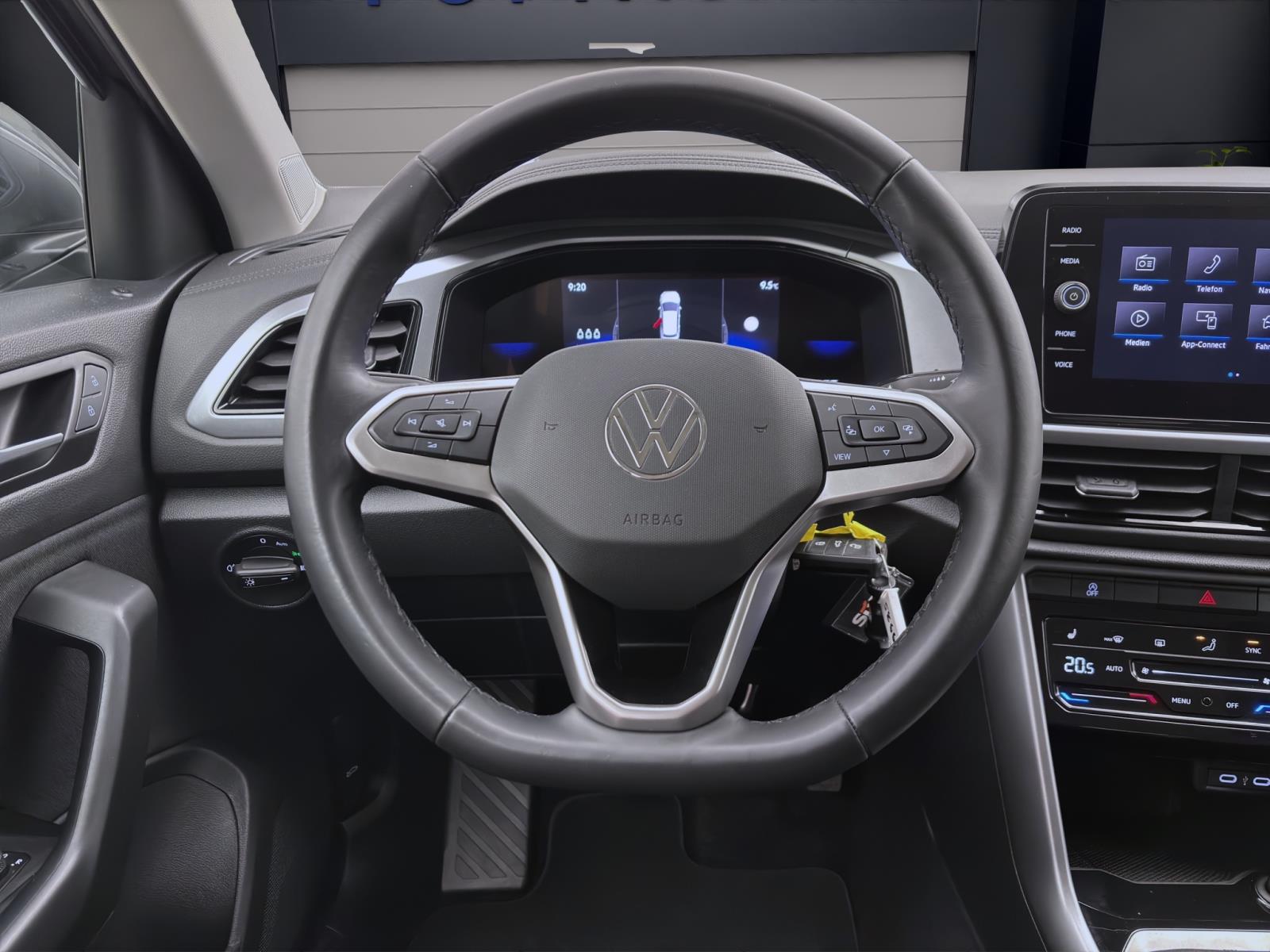 Volkswagen T-Roc 1.0 TSI LIFE NAVI KLIMA PDC LED
