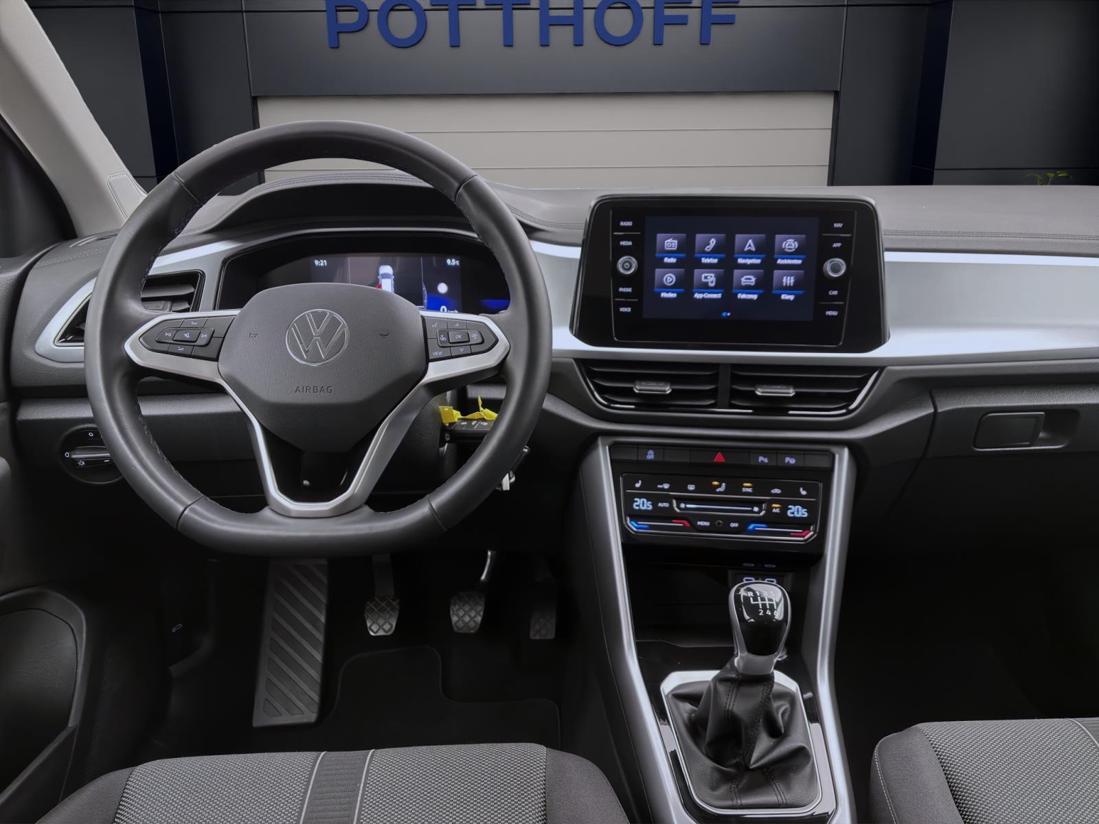 Volkswagen T-Roc 1.0 TSI LIFE NAVI KLIMA PDC LED