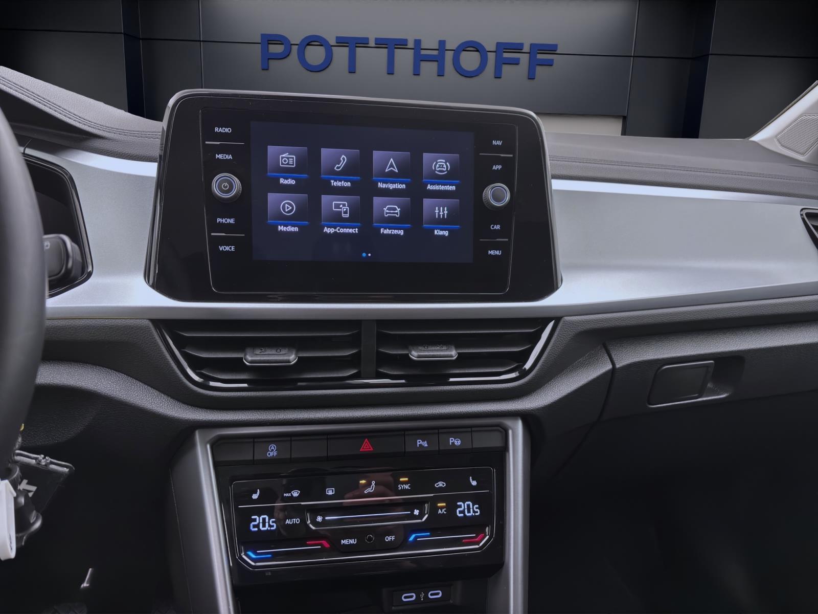 Volkswagen T-Roc 1.0 TSI LIFE NAVI KLIMA PDC LED