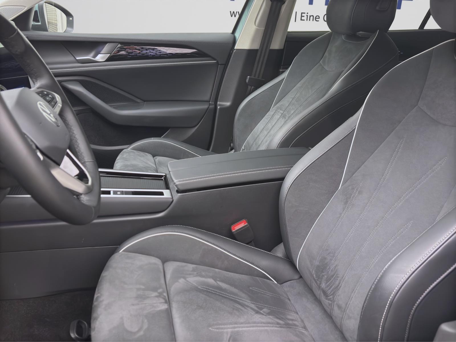 Volkswagen Passat Variant 2.0 TDI DSG ELEGANCE AHK NAVI KAMERA