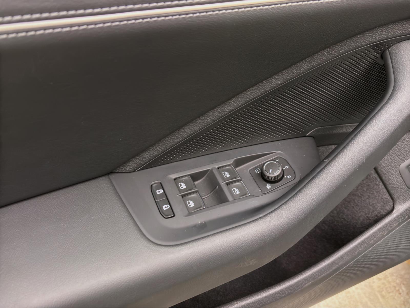 Volkswagen Passat Variant 2.0 TDI DSG ELEGANCE AHK NAVI KAMERA