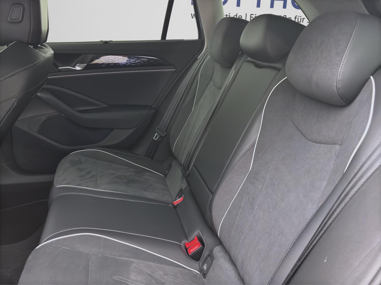 Volkswagen Passat Variant 2.0 TDI DSG ELEGANCE AHK NAVI KAMERA