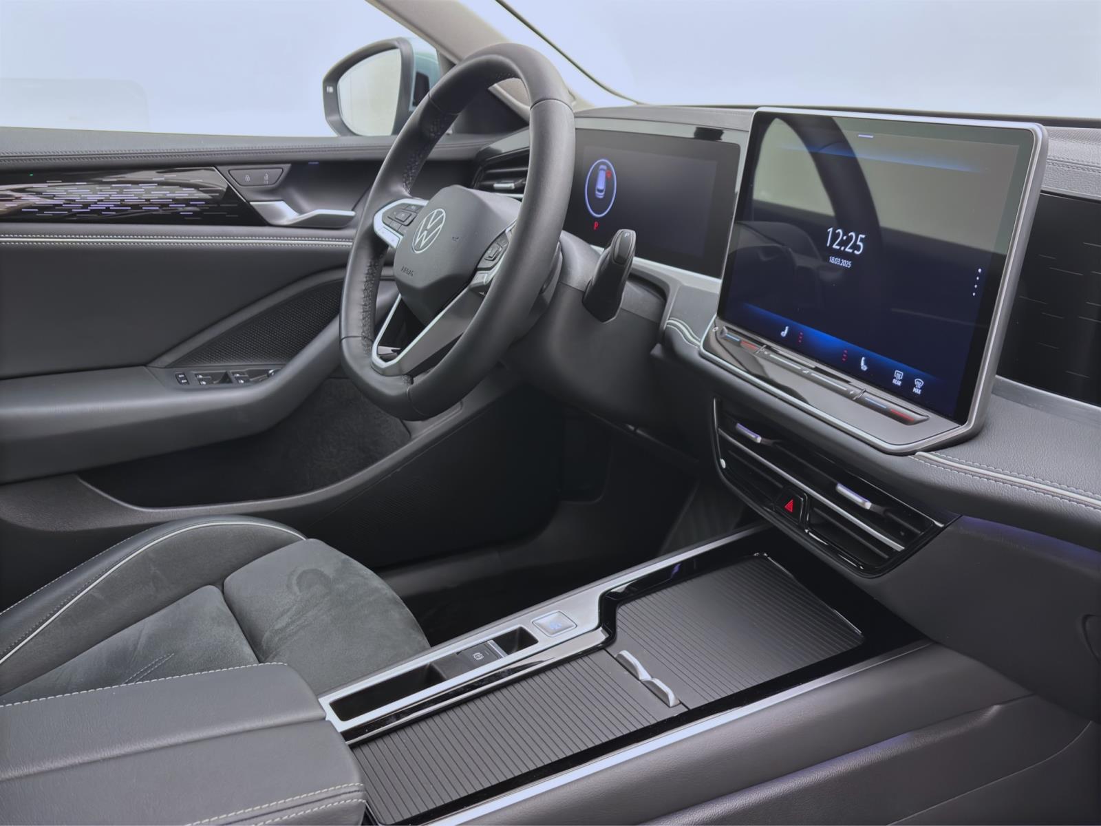 Volkswagen Passat Variant 2.0 TDI DSG ELEGANCE AHK NAVI KAMERA