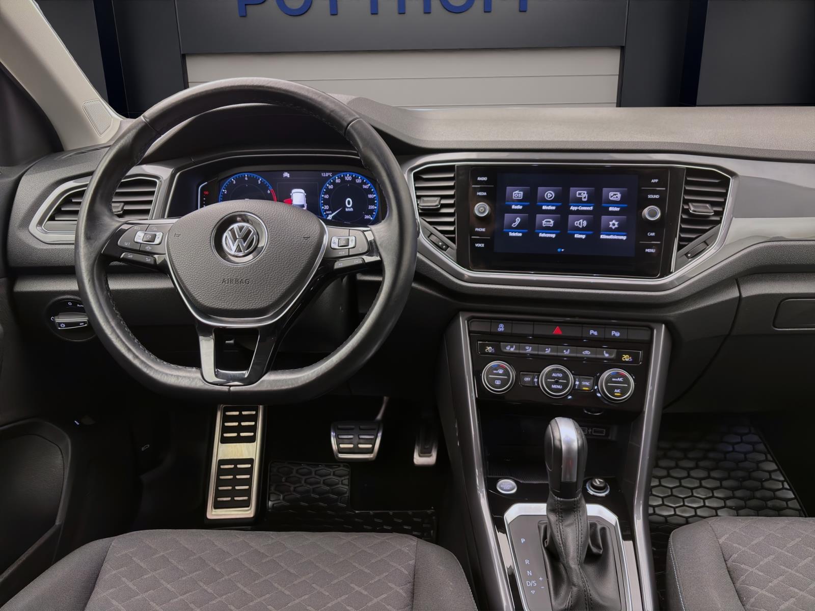 Volkswagen T-Roc 1.5 TSI DSG IQ.DRIVE KAMERA ACC SITZHZG LED