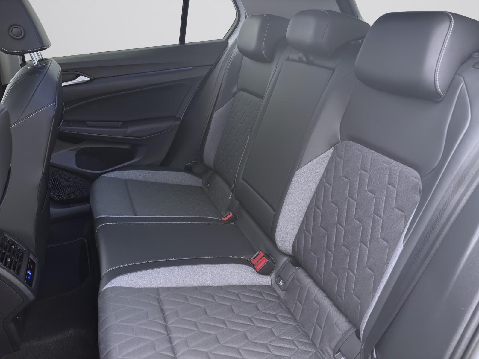 Volkswagen Golf 1.5 TSI GOAL AHK LED SITZHZG NAVI