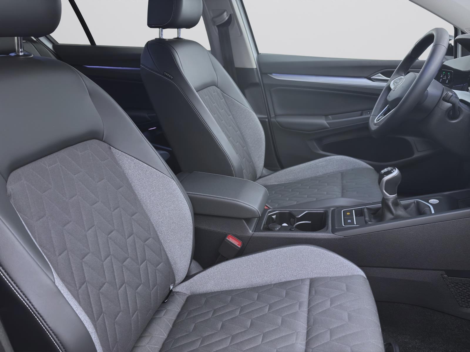 Volkswagen Golf 1.5 TSI GOAL AHK LED SITZHZG NAVI