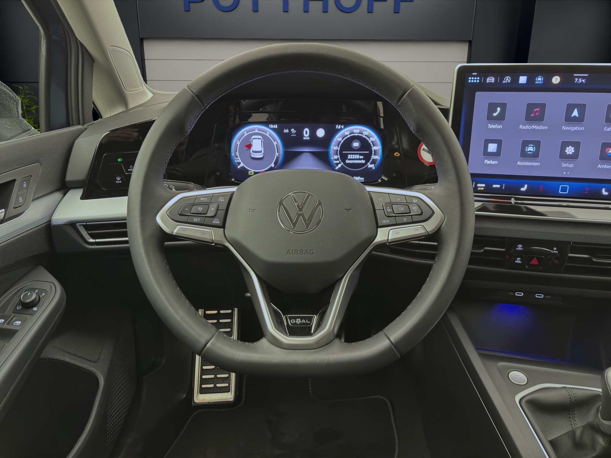 Volkswagen Golf 1.5 TSI GOAL NAVI AHK KLIMAPDC