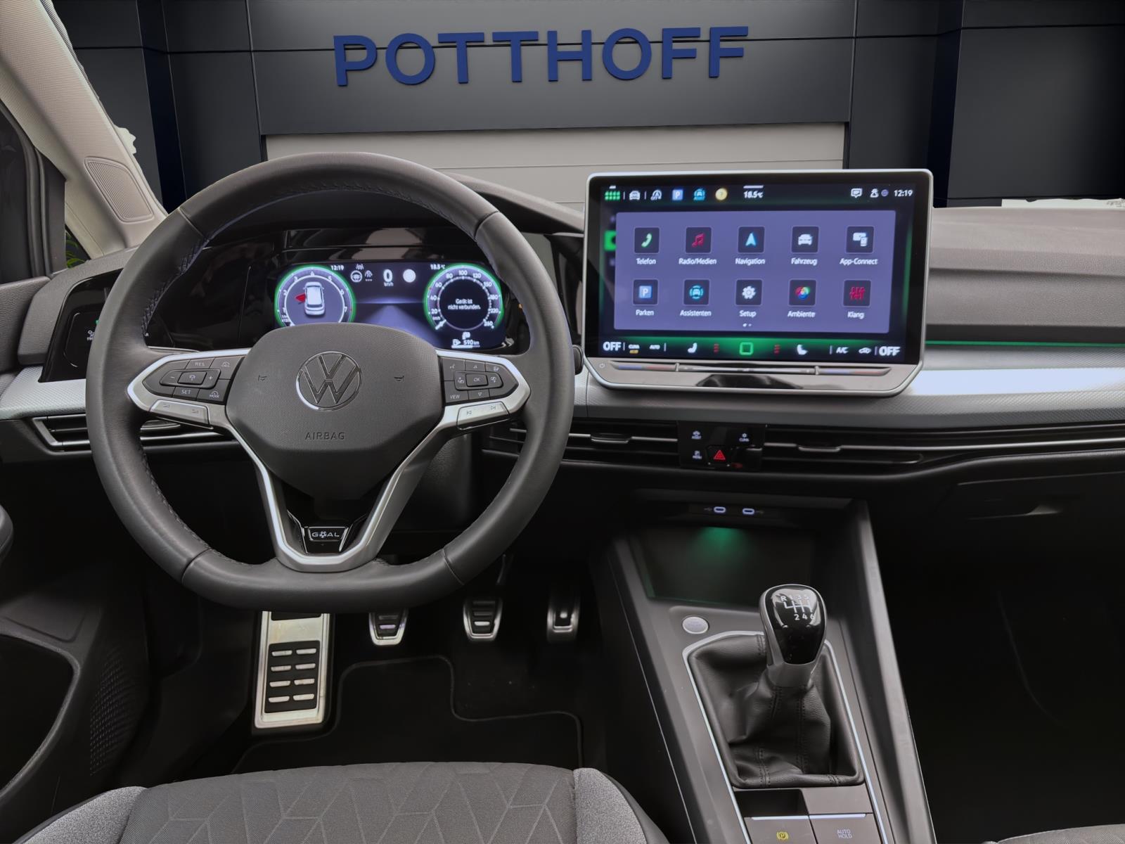 Volkswagen Golf 1.5 TSI GOAL NAVI AHK SITZHZG PDC