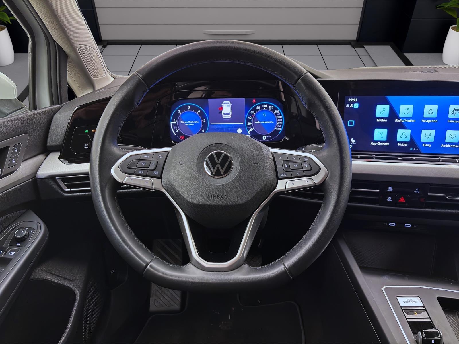 Volkswagen Golf Variant 2.0 TDI DSG LIFE AHK NAVI KAMERA LED