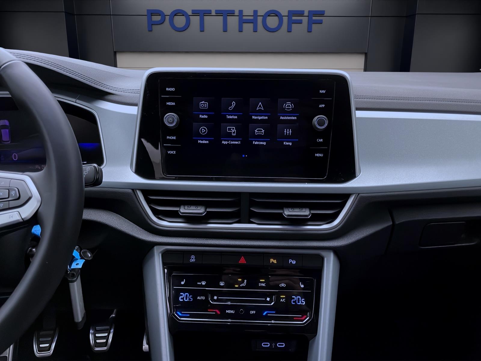 Bild 12: Volkswagen T-Roc 1.0 TSI GOAL NAVI PDC LED SITZHZG