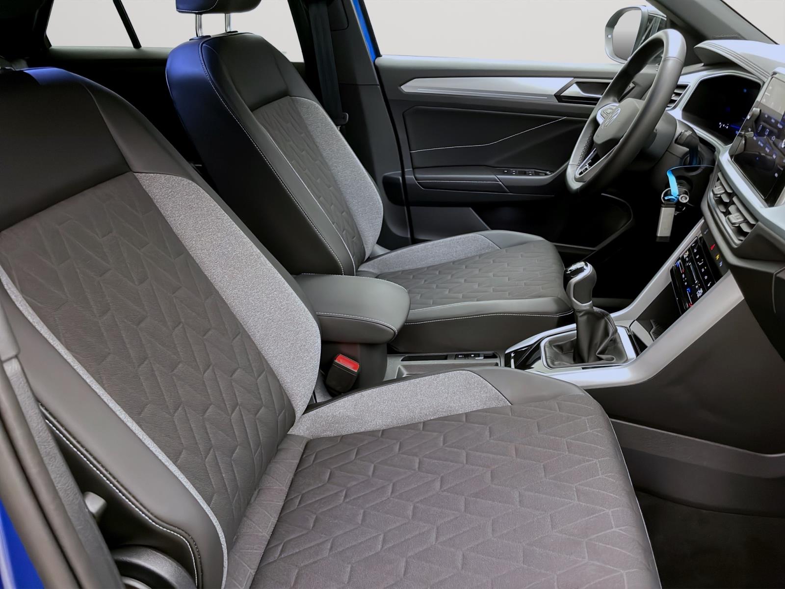 Bild 14: Volkswagen T-Roc 1.0 TSI GOAL NAVI PDC LED SITZHZG