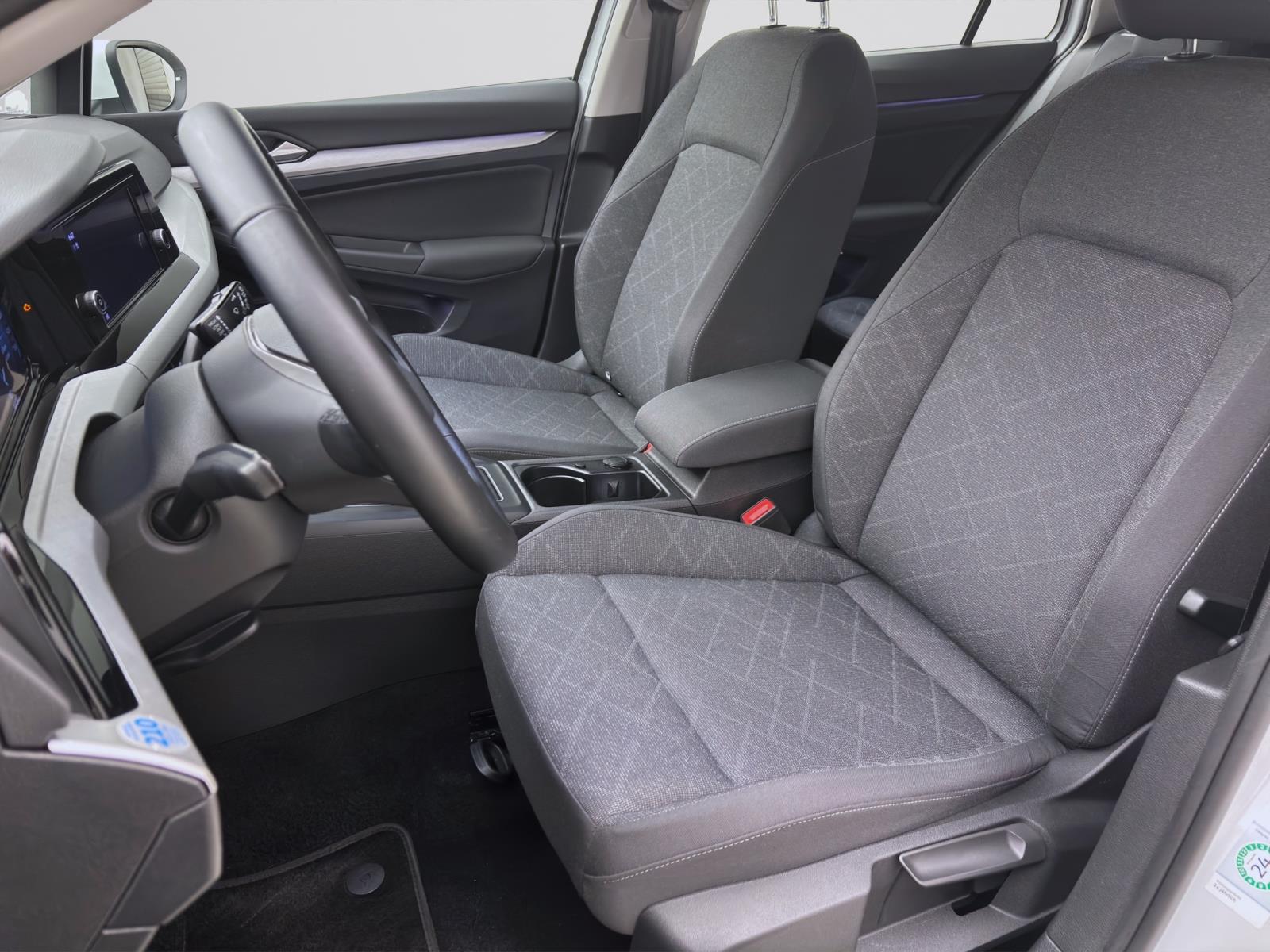 Volkswagen Golf Variant 1.0 TSI LIFE PDC LED SITZHZG LM16
