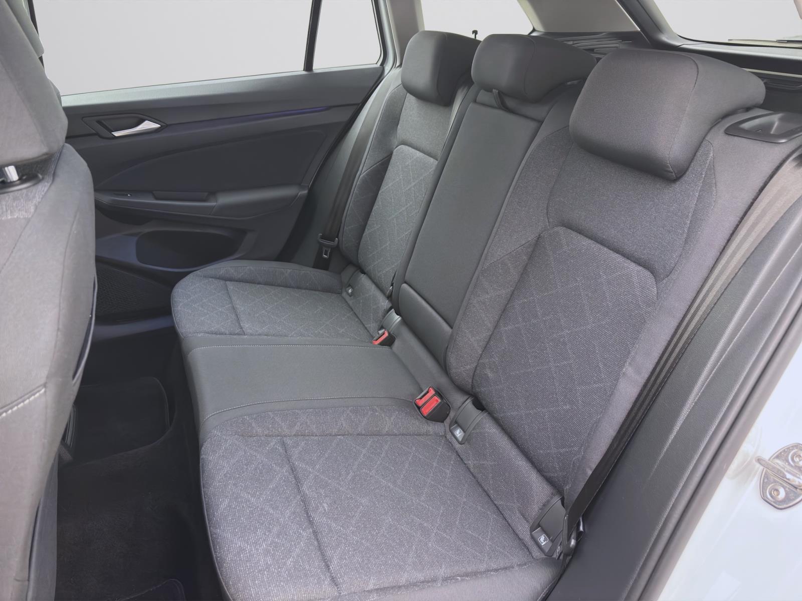 Volkswagen Golf Variant 1.0 TSI LIFE PDC LED SITZHZG LM16