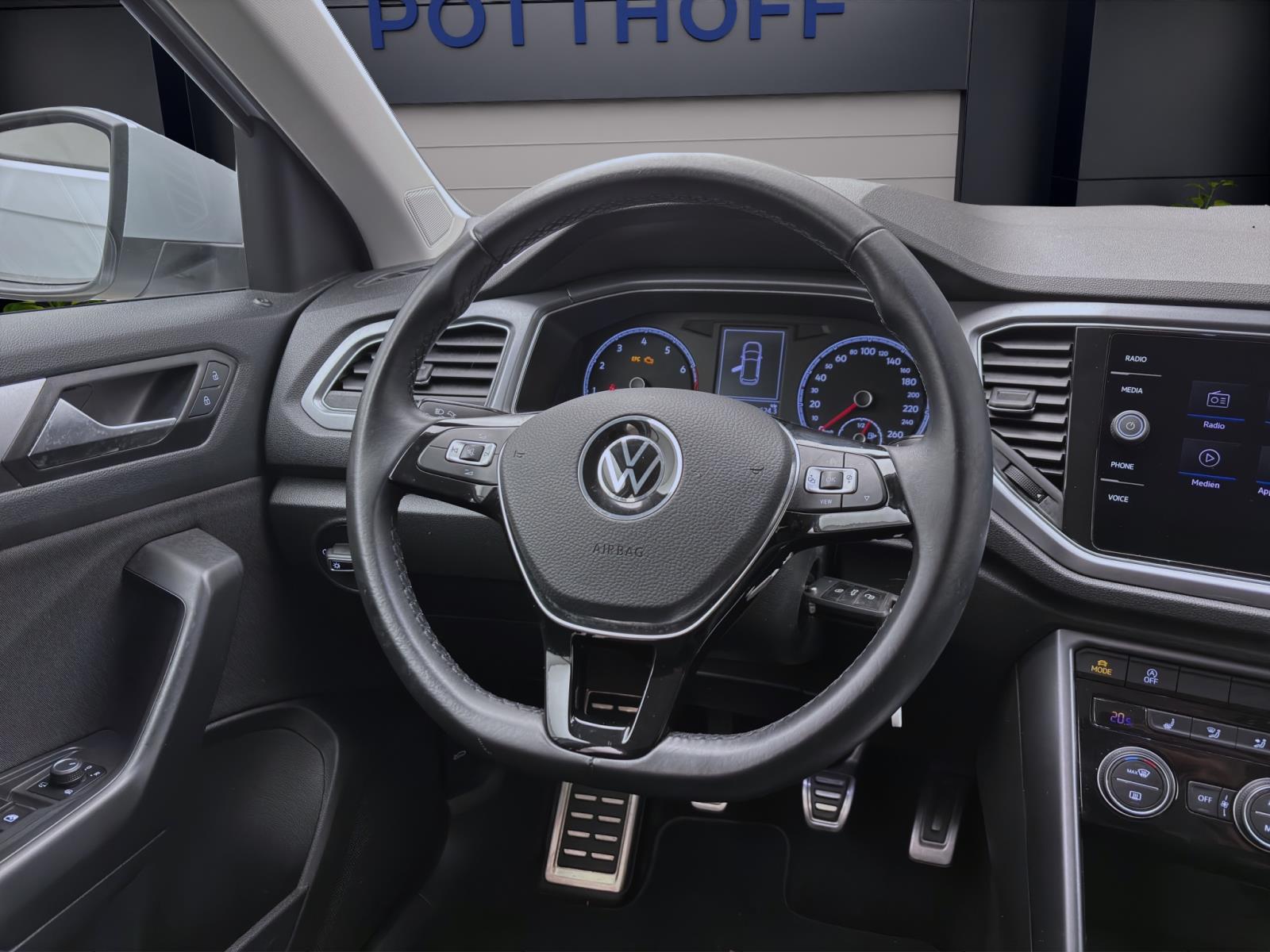 Volkswagen T-Roc 1.0 TSI ACTIVE NAVI APP-CONNECT SITZHZG