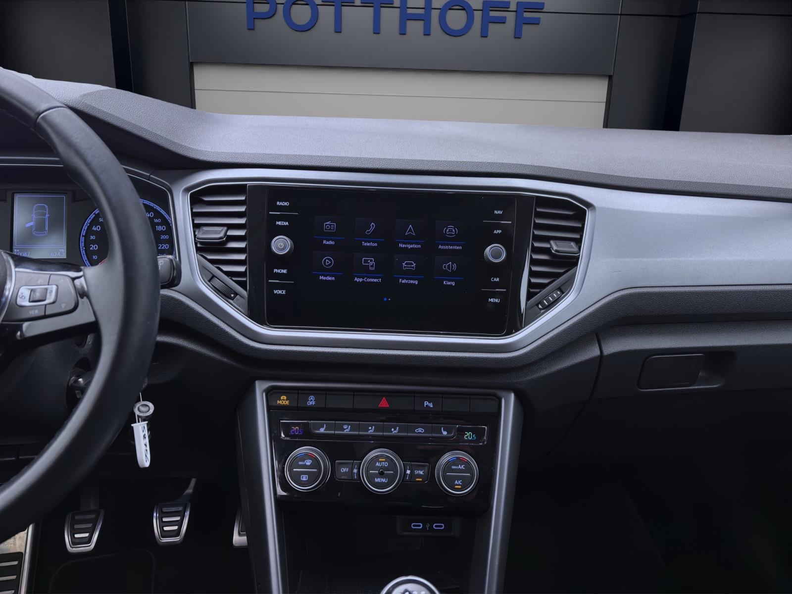 Volkswagen T-Roc 1.0 TSI ACTIVE NAVI APP-CONNECT SITZHZG