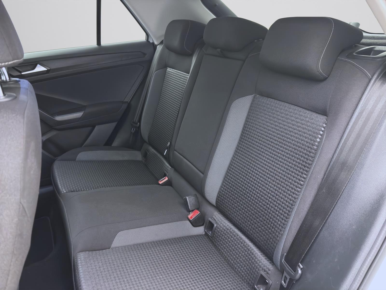 Volkswagen T-Roc 1.0 TSI ACTIVE NAVI APP-CONNECT SITZHZG