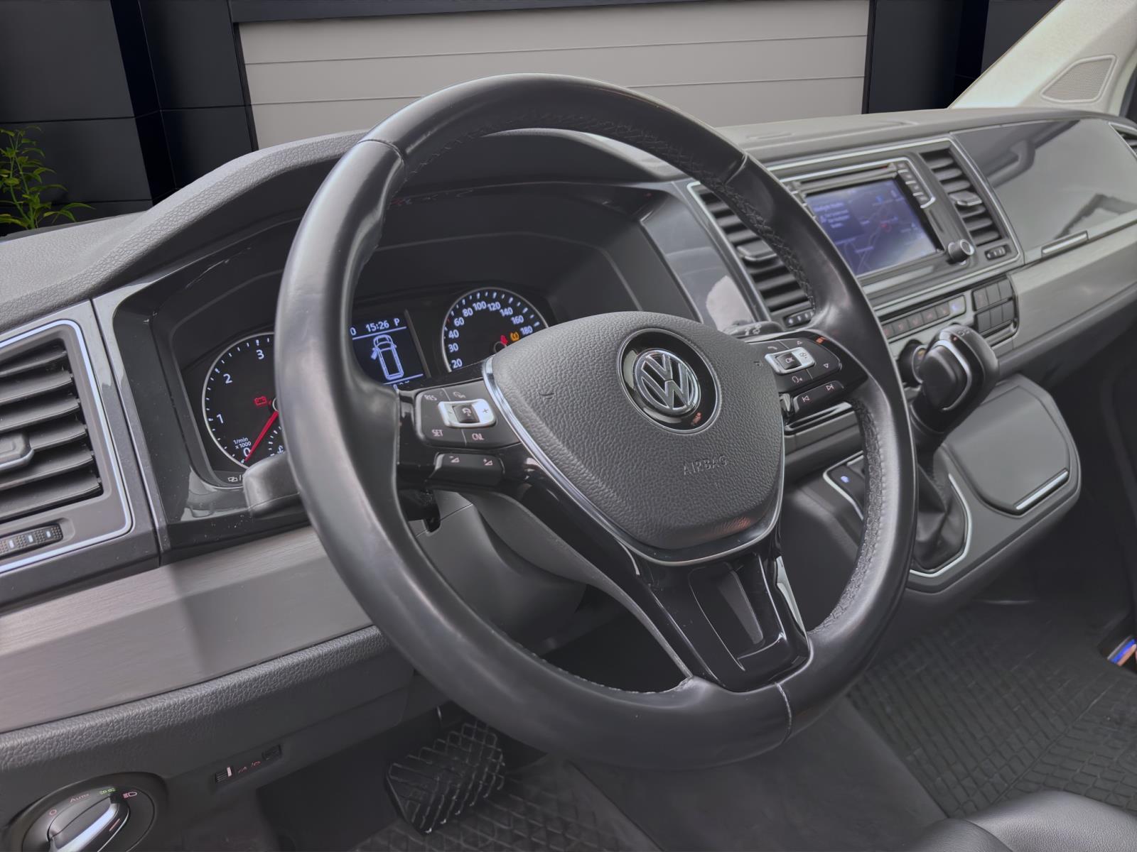 Volkswagen T6.1 California 2.0 TDI DSG BEACH NAVI AHK ACC KAMERA