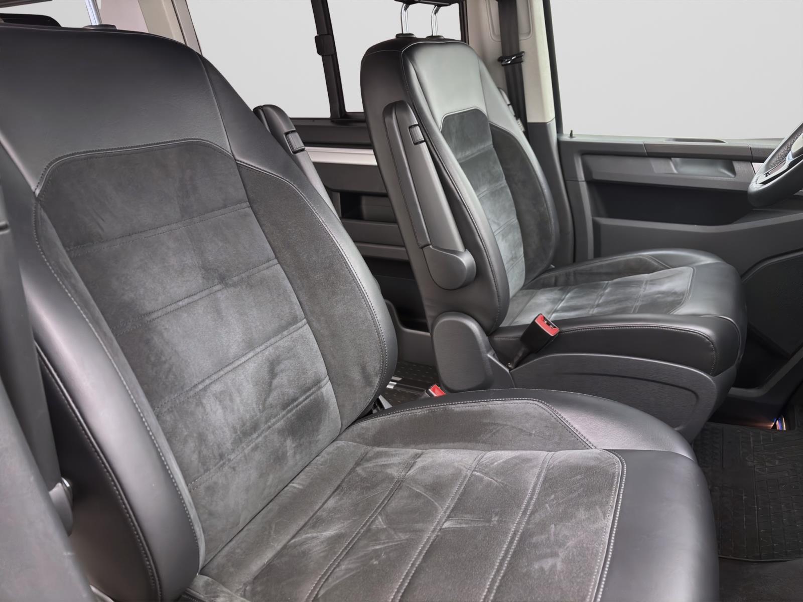 Volkswagen T6.1 California 2.0 TDI DSG BEACH NAVI AHK ACC KAMERA