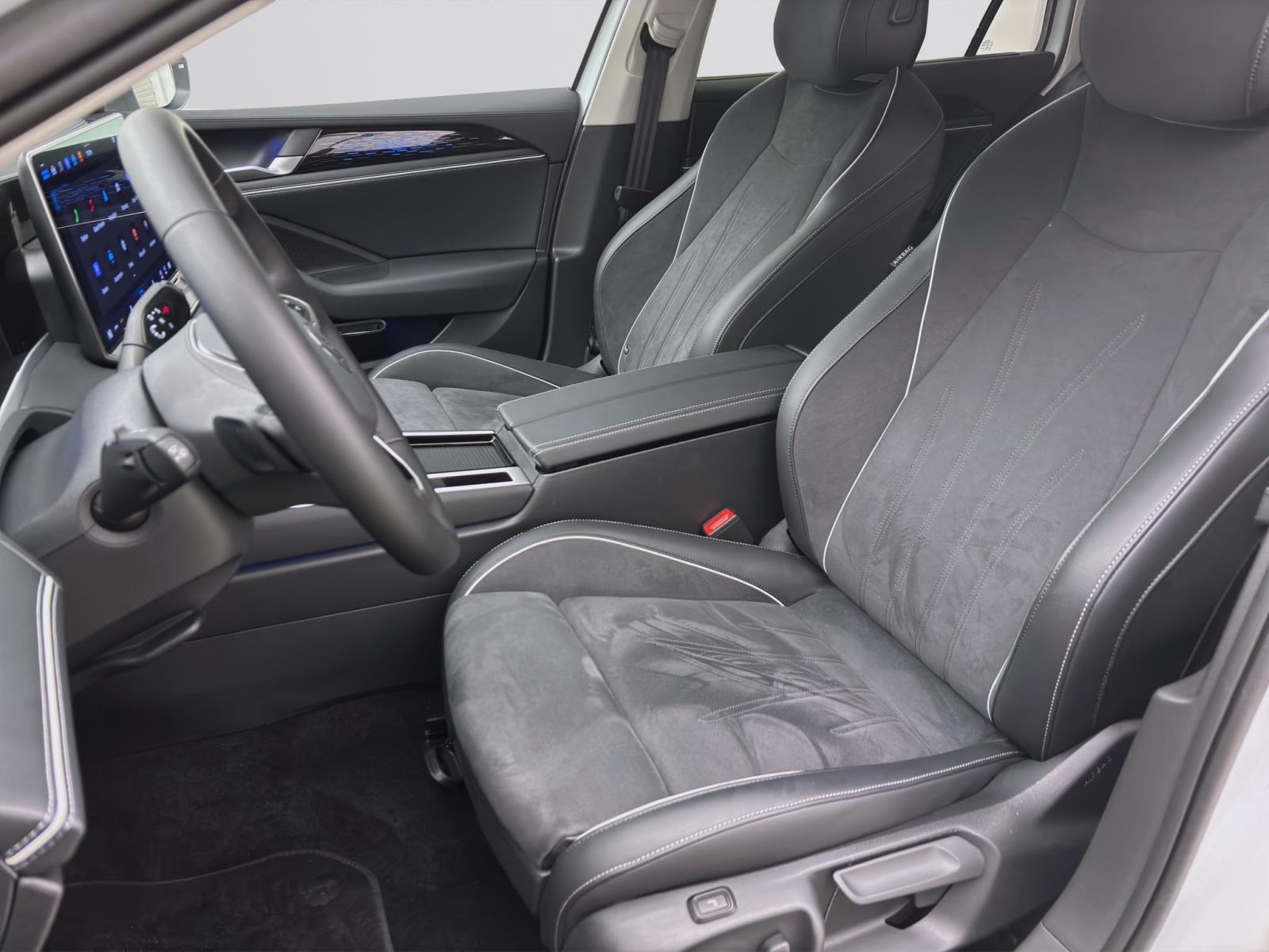 Volkswagen Passat Variant 2.0 TDI DSG ELEGANCE NAVI PDC LM17