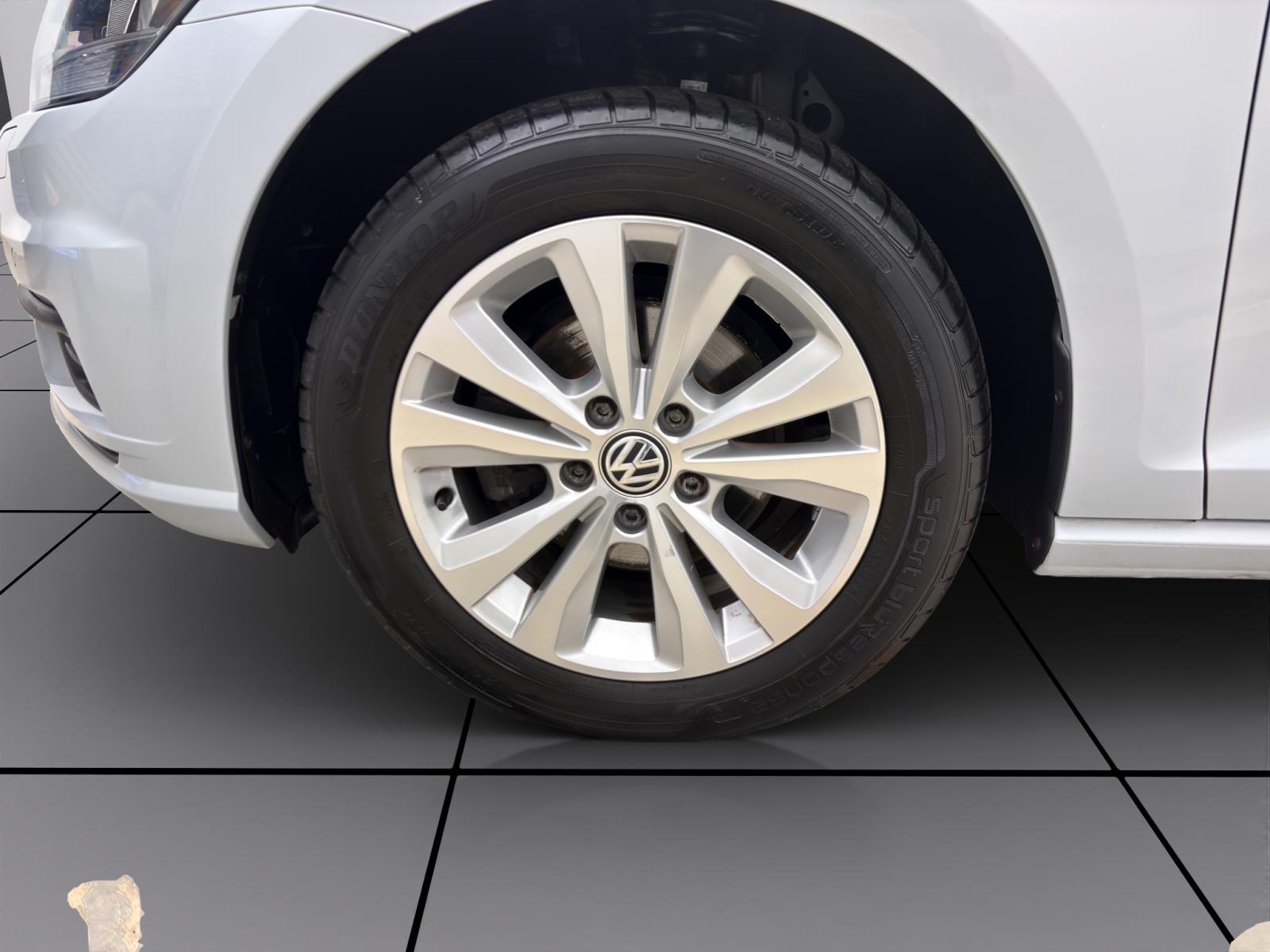 Volkswagen Golf 1.0 TSI PDC KLIMA SITZHZG LM16