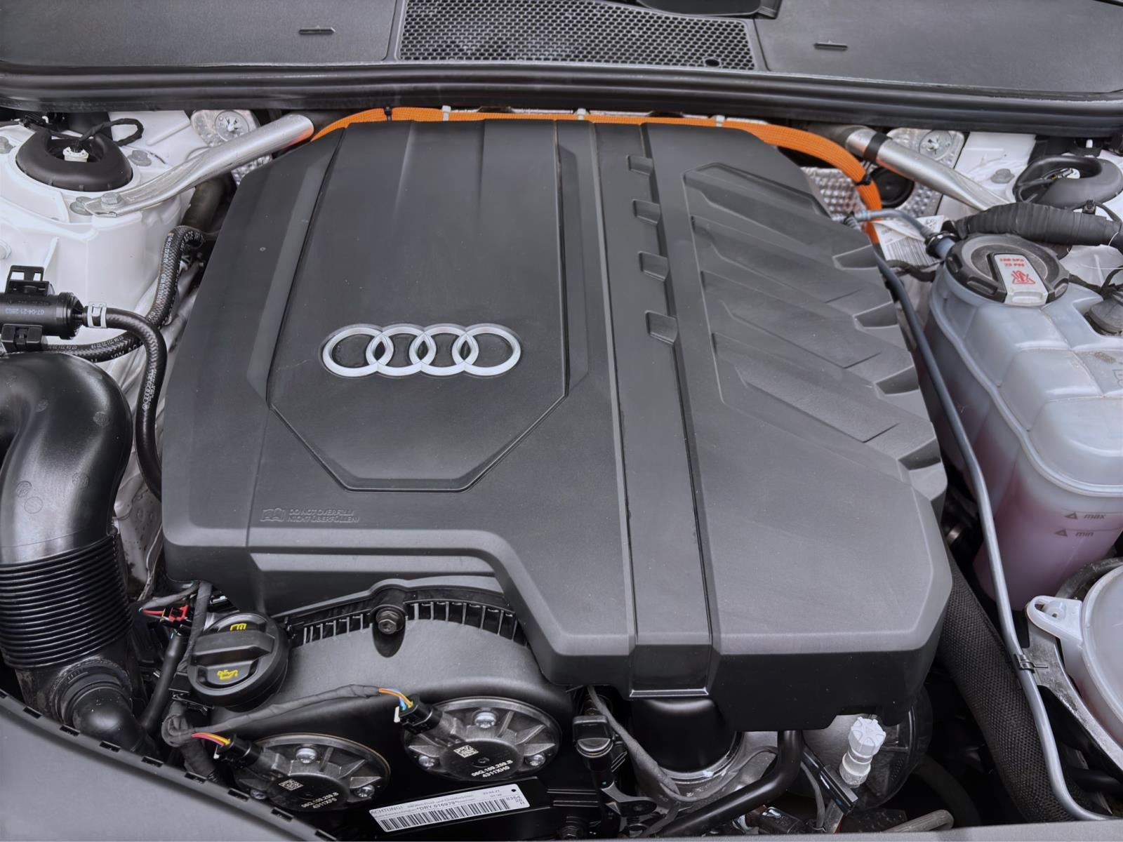Audi A6 Avant 50 TFSIe Q SPORT AHK NAVI+ MATRIX SITZHZG