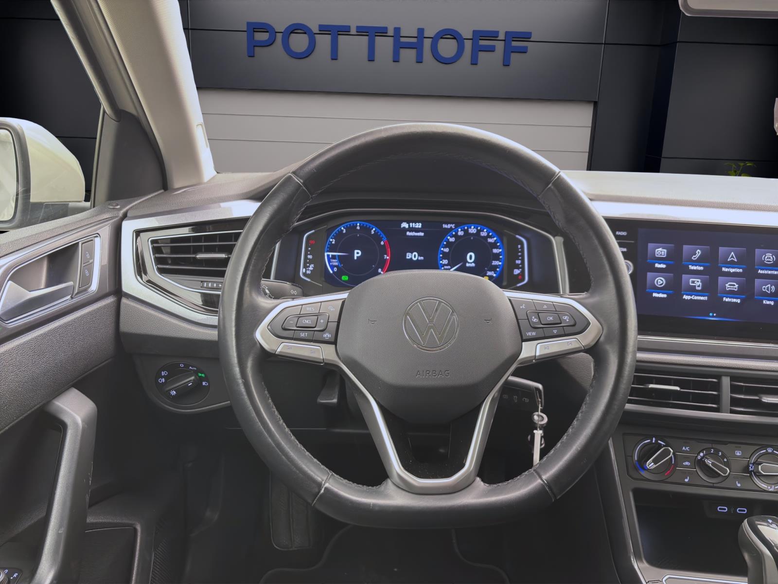 Volkswagen Polo 1.0 TSI DSG STYLE LM15 PDC LED SITZHZG