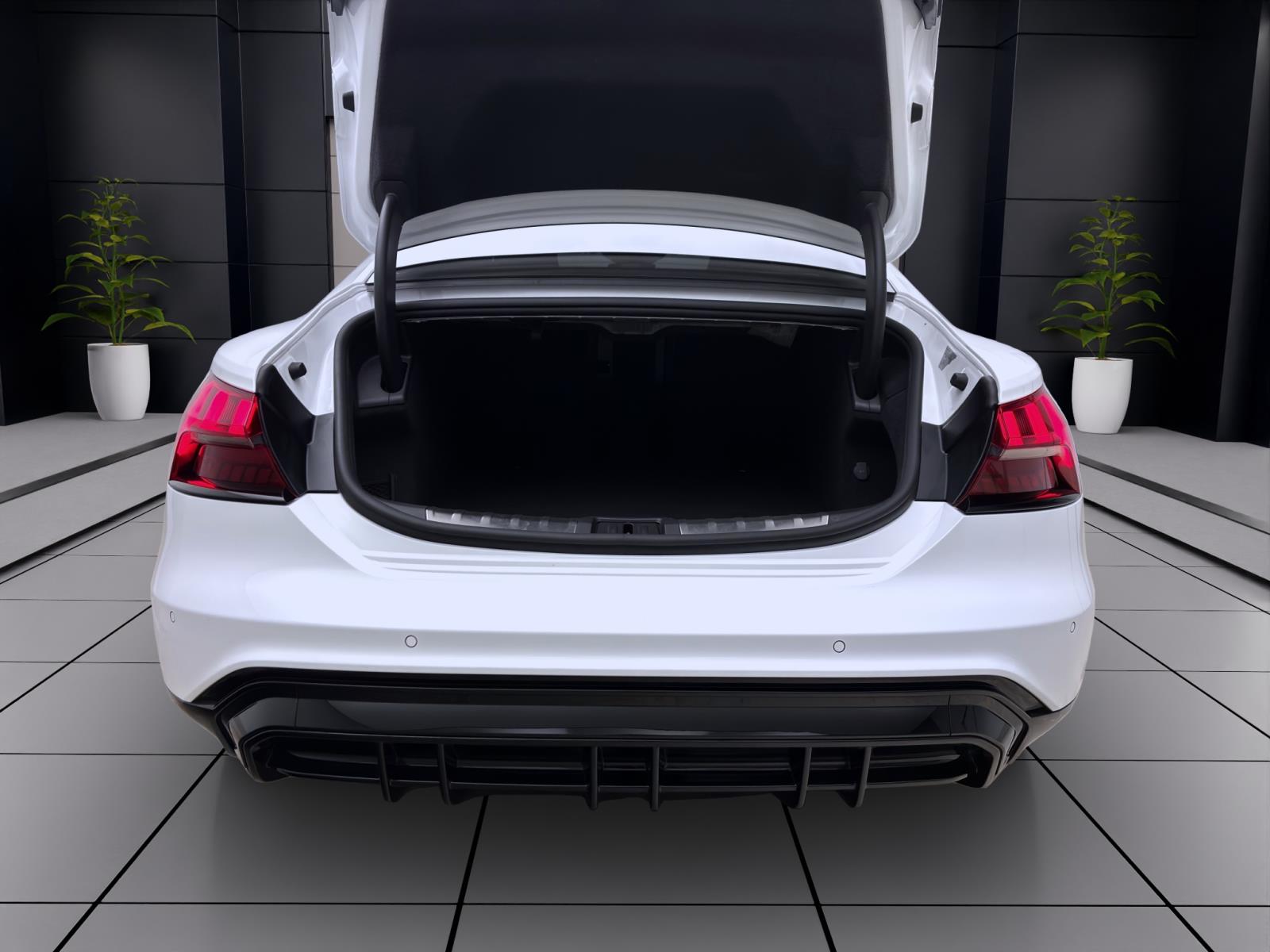 Audi e-tron GT Q PANO NAVI+ MATRIX B&O LM21