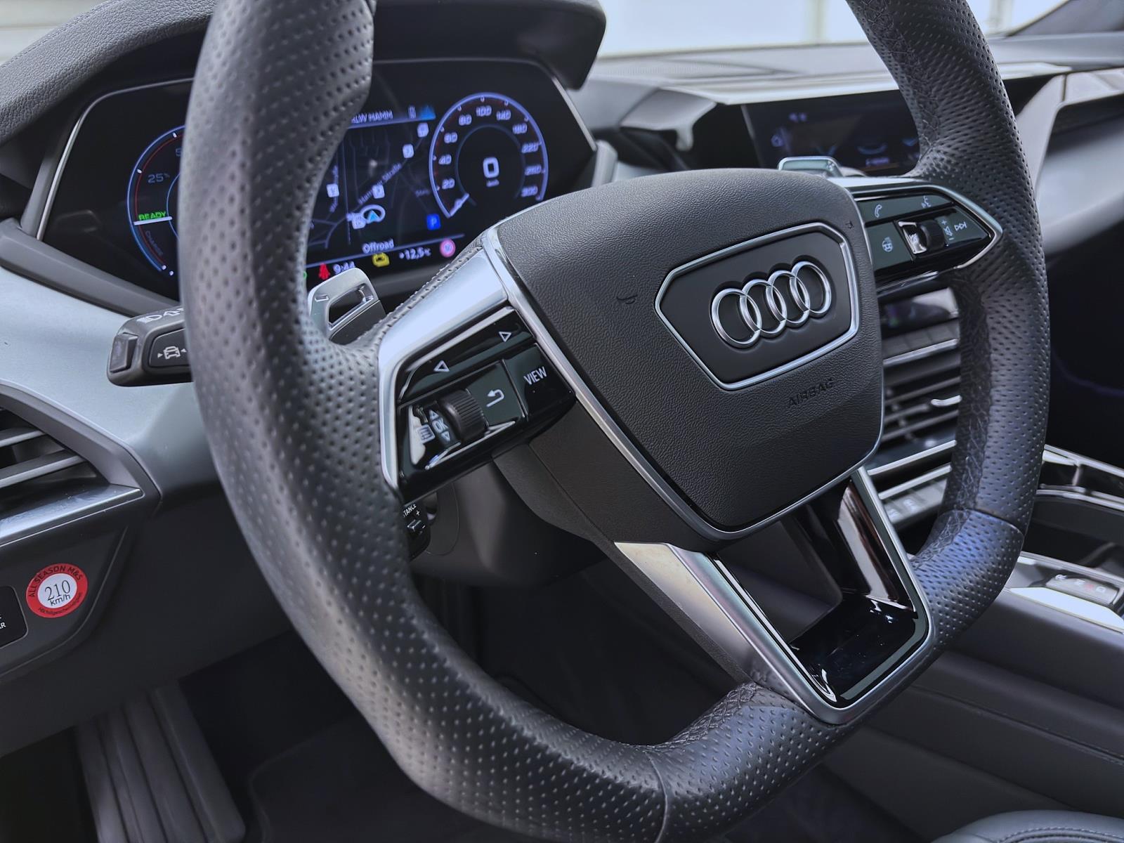 Audi e-tron GT Q PANO NAVI+ MATRIX B&O LM21