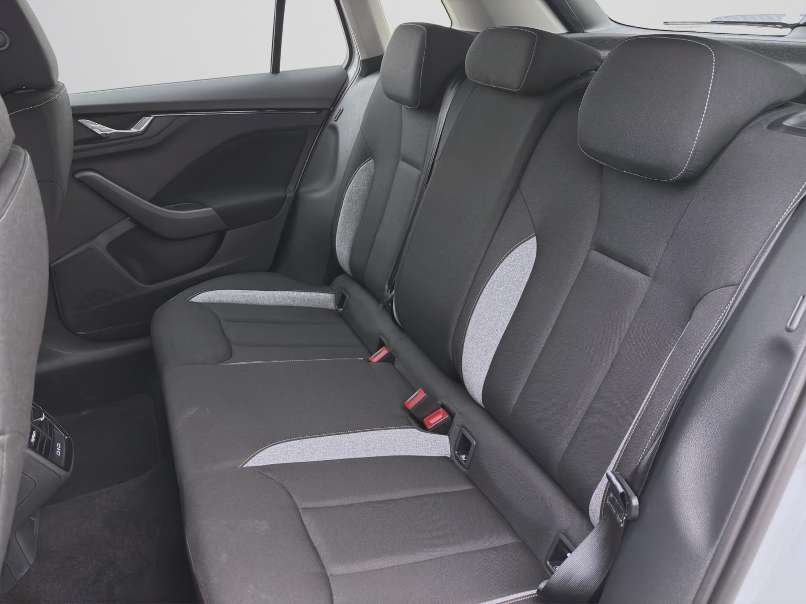 Skoda Kamiq 1.0 TSI SELECTION KAMERA PDC ACC LED