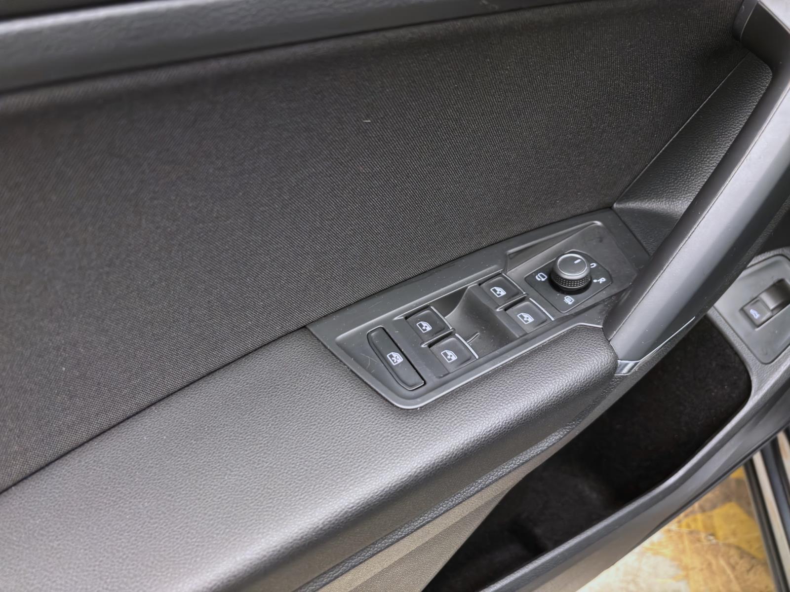 Volkswagen Tiguan Allspace 2.0 TDI DSG COMFORTLINE NAVI AHK PDC