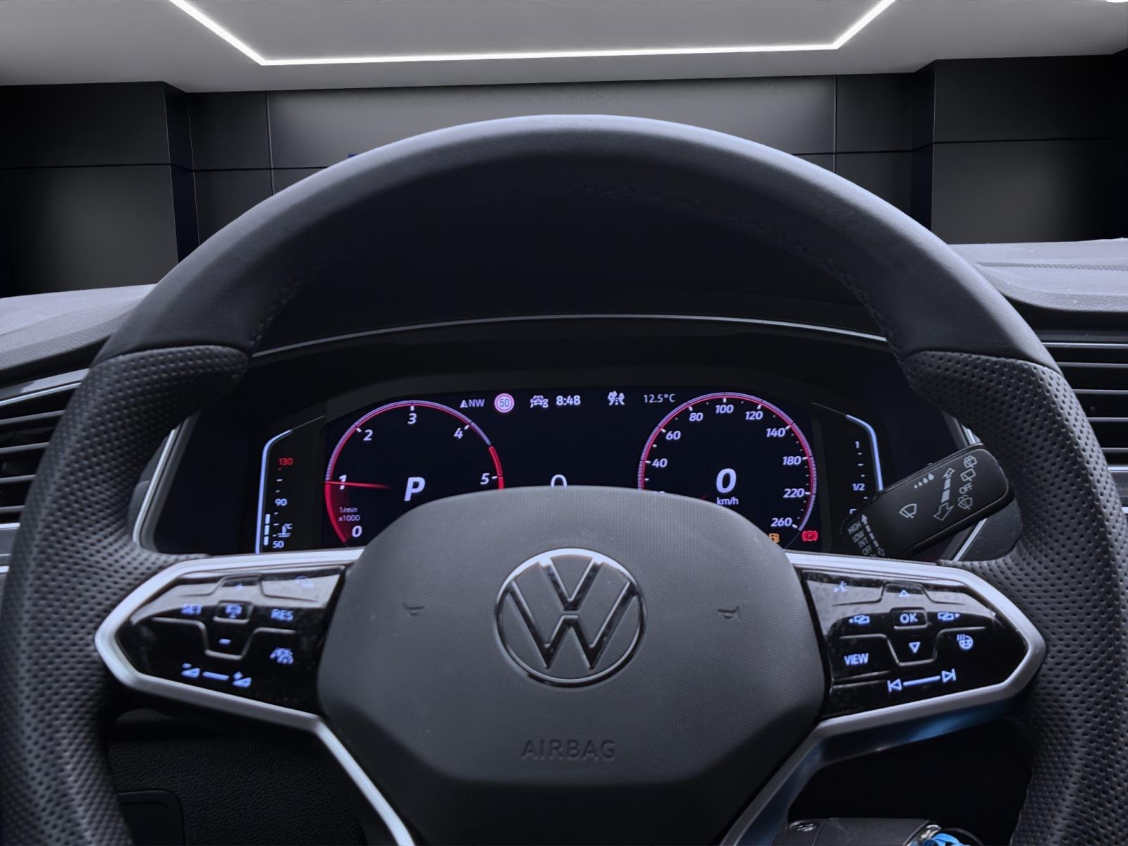 Volkswagen Tiguan 2.0 TDI DSG 4M R-LINE NAVI KAMERA PDC MATRIX