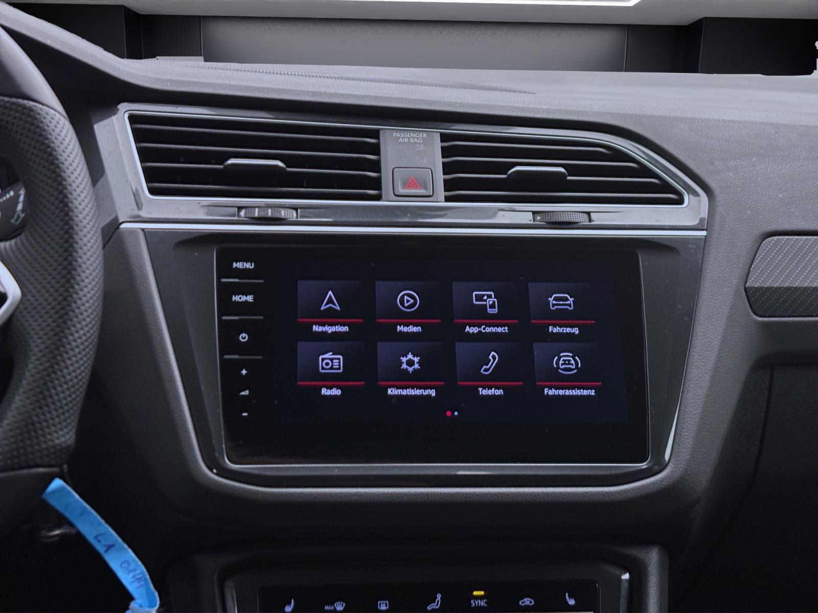 Volkswagen Tiguan 2.0 TDI DSG 4M R-LINE NAVI KAMERA PDC MATRIX