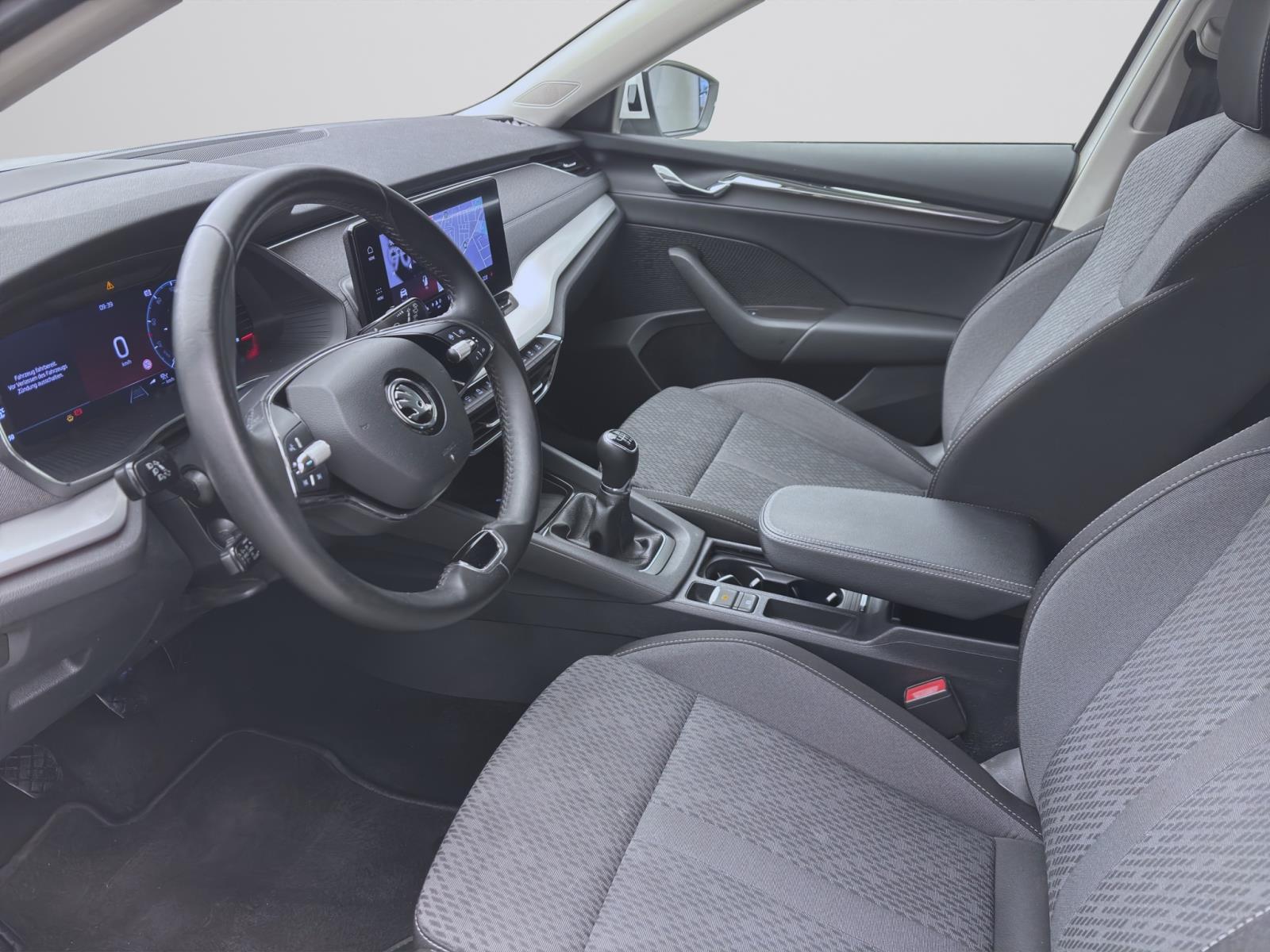 Skoda Octavia Combi 2.0 TDI STYLE NAVI PDC LED KLIMA