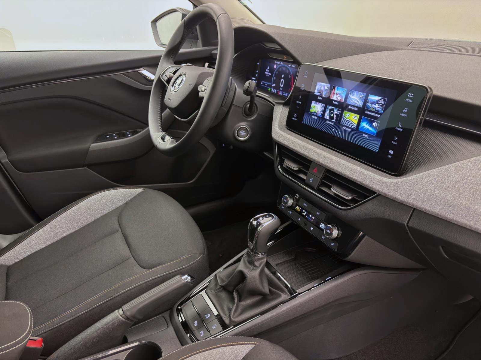 Skoda Kamiq 1.0 TSI DSG SELECTION AHK KAMERA KLIMA