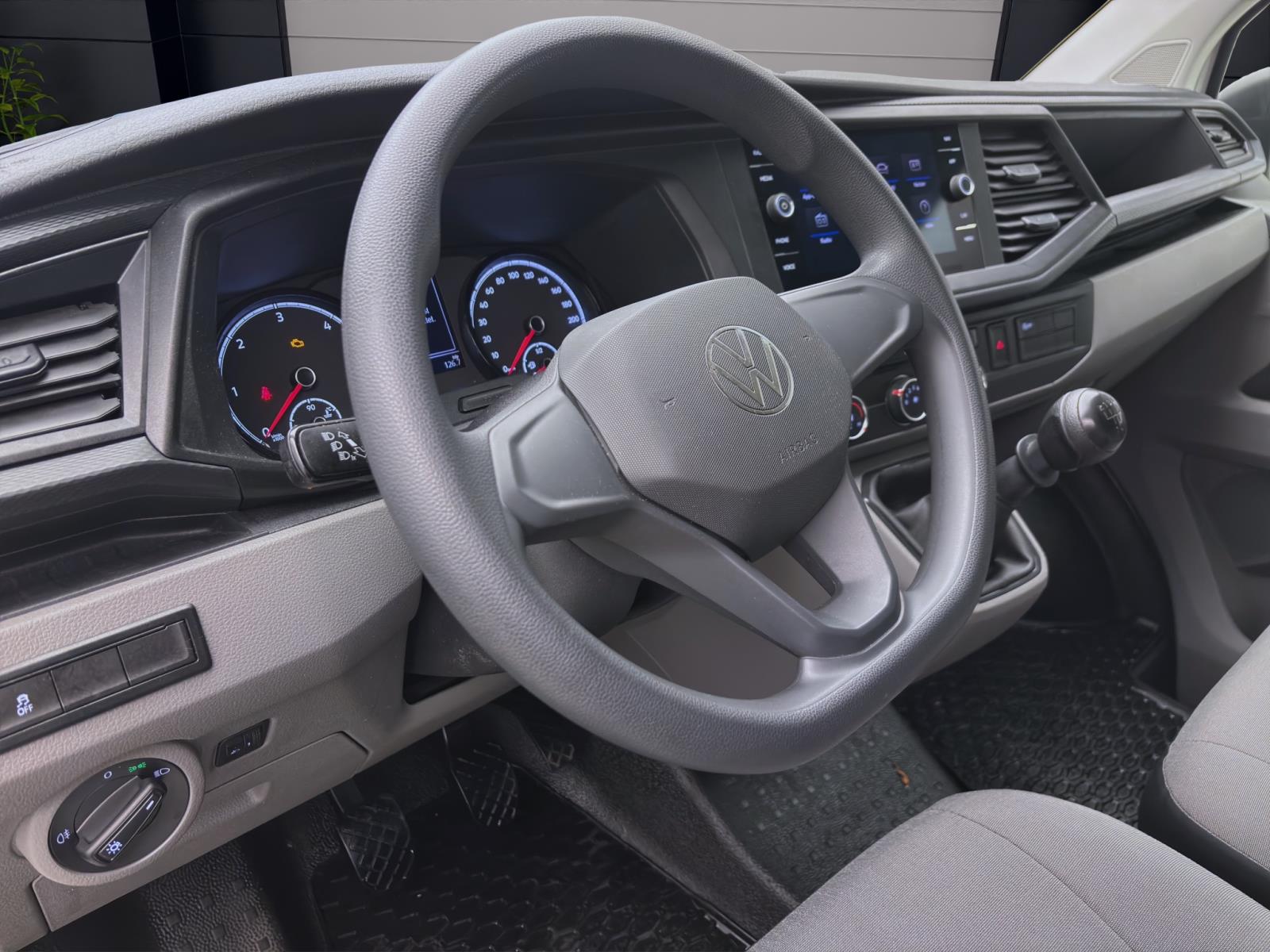Volkswagen T6.1 Transporter Kombi 2.0 TDI FWD KLIMA PDC
