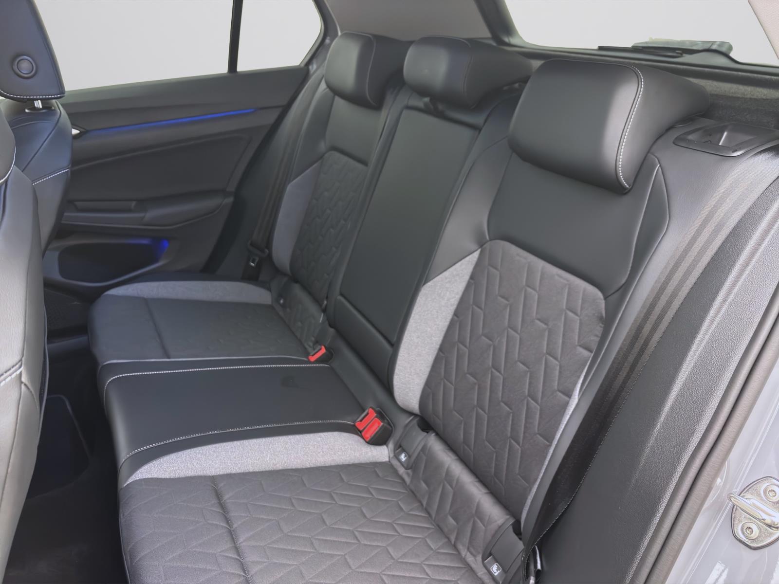 Volkswagen Golf 2.0 TDI DSG GOAL AHK NAVI SITZHZG