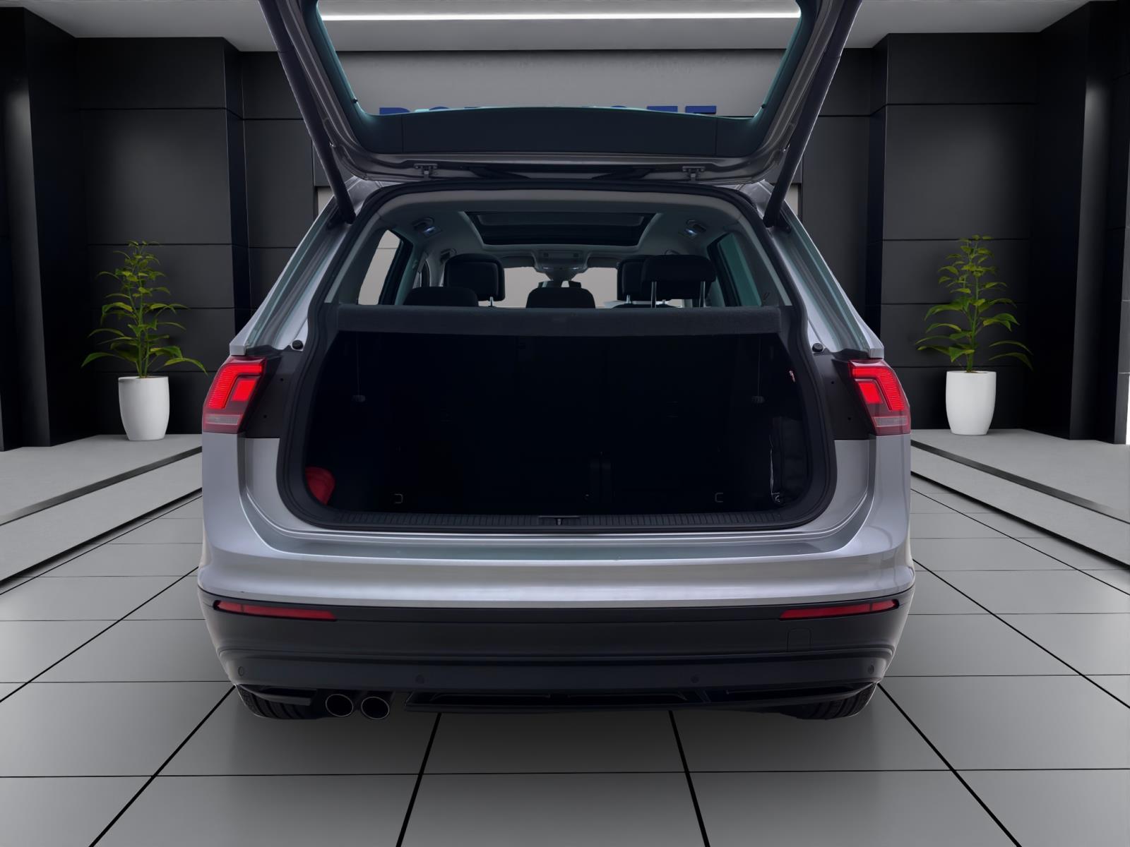 Volkswagen Tiguan 2.0 TDI DSG 4M IQ.DRIVE PANO AHK NAVI ACC