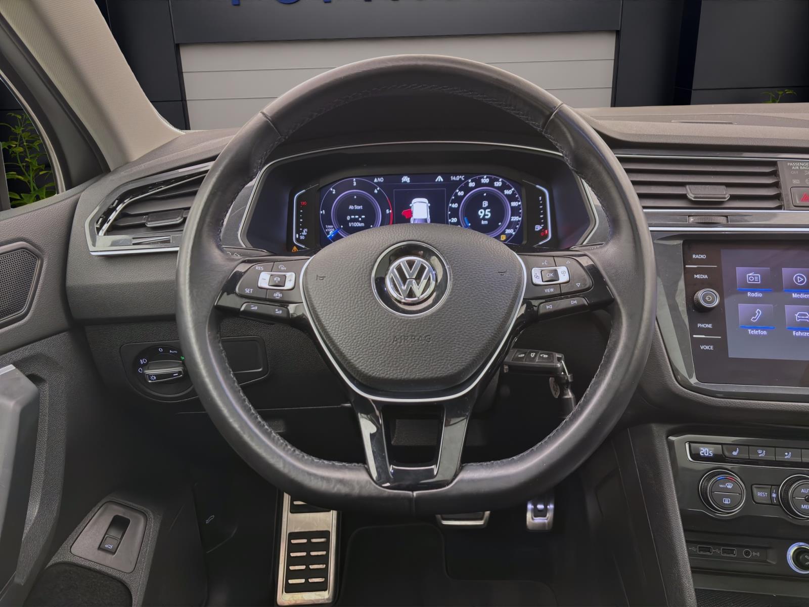 Volkswagen Tiguan 2.0 TDI DSG 4M IQ.DRIVE PANO AHK NAVI ACC
