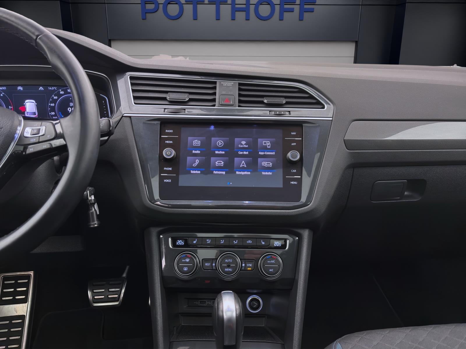 Volkswagen Tiguan 2.0 TDI DSG 4M IQ.DRIVE PANO AHK NAVI ACC