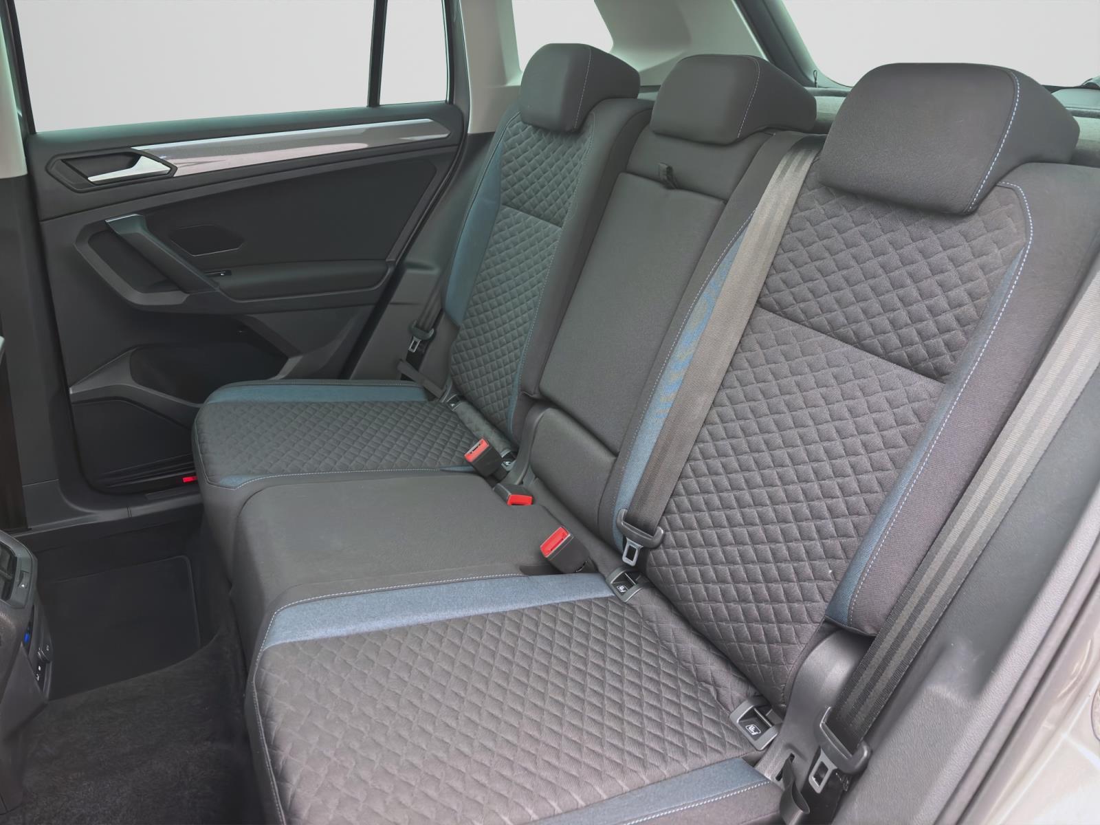 Volkswagen Tiguan 2.0 TDI DSG 4M IQ.DRIVE PANO AHK NAVI ACC