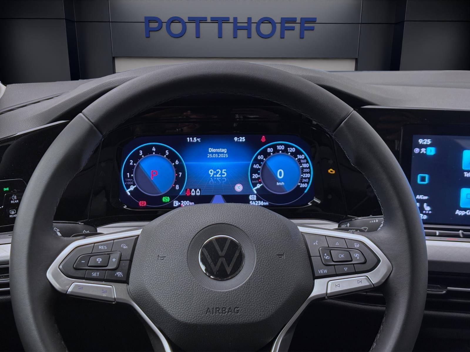 Volkswagen Golf Variant 1.0 eTSI DSG LIFE NAVI AHK KAMERA PDC