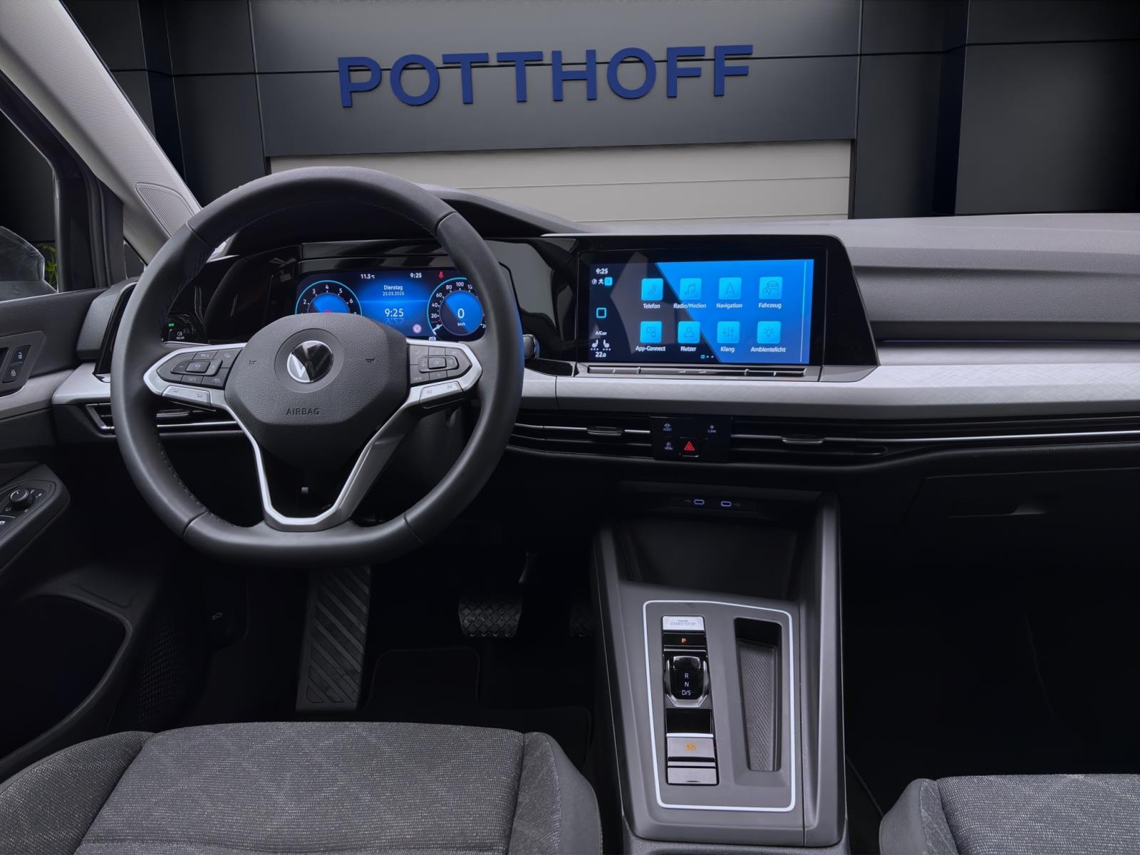 Volkswagen Golf Variant 1.0 eTSI DSG LIFE NAVI AHK KAMERA PDC