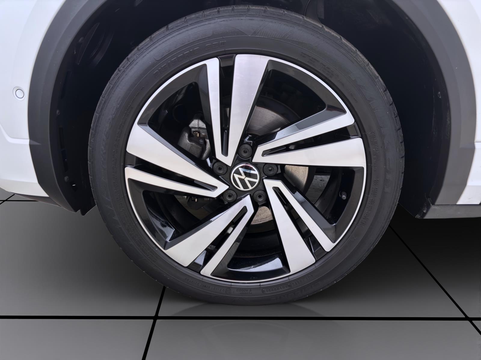 Volkswagen T-Roc 1.5 TSI DSG R-LINE AHK NAVI LED+ KAMERA