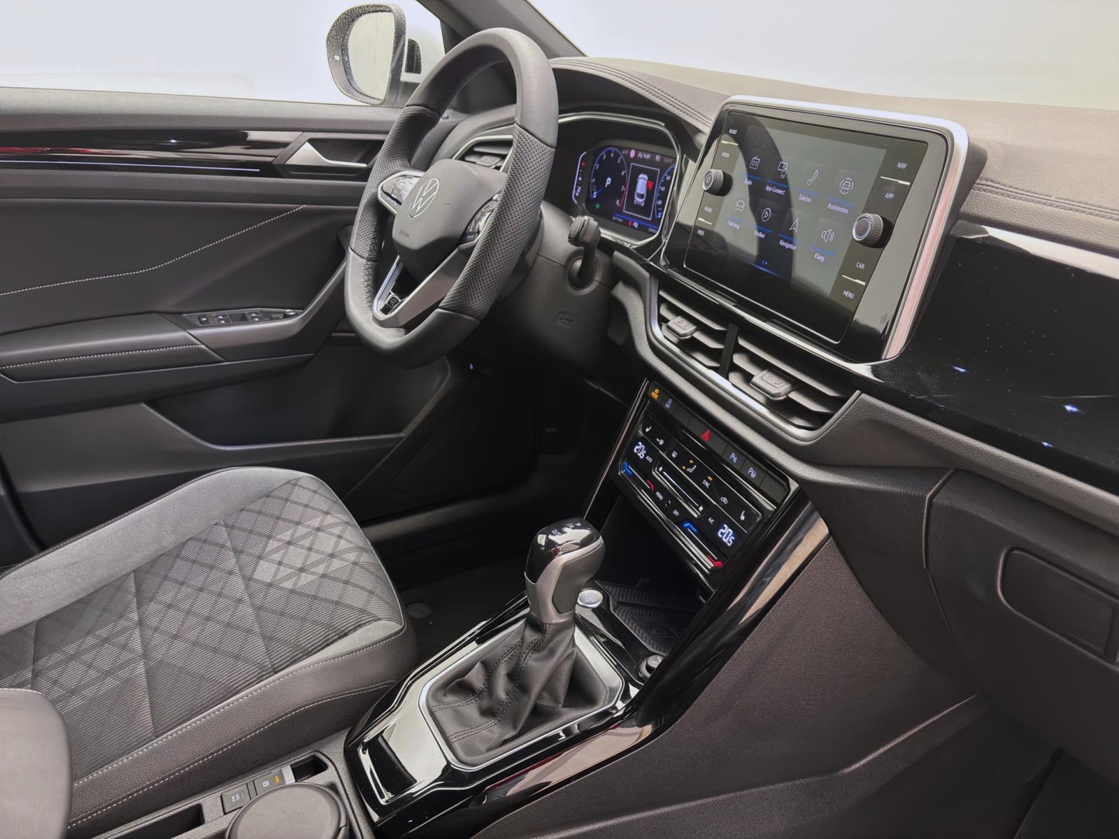 Volkswagen T-Roc 1.5 TSI DSG R-LINE AHK NAVI LED+ KAMERA